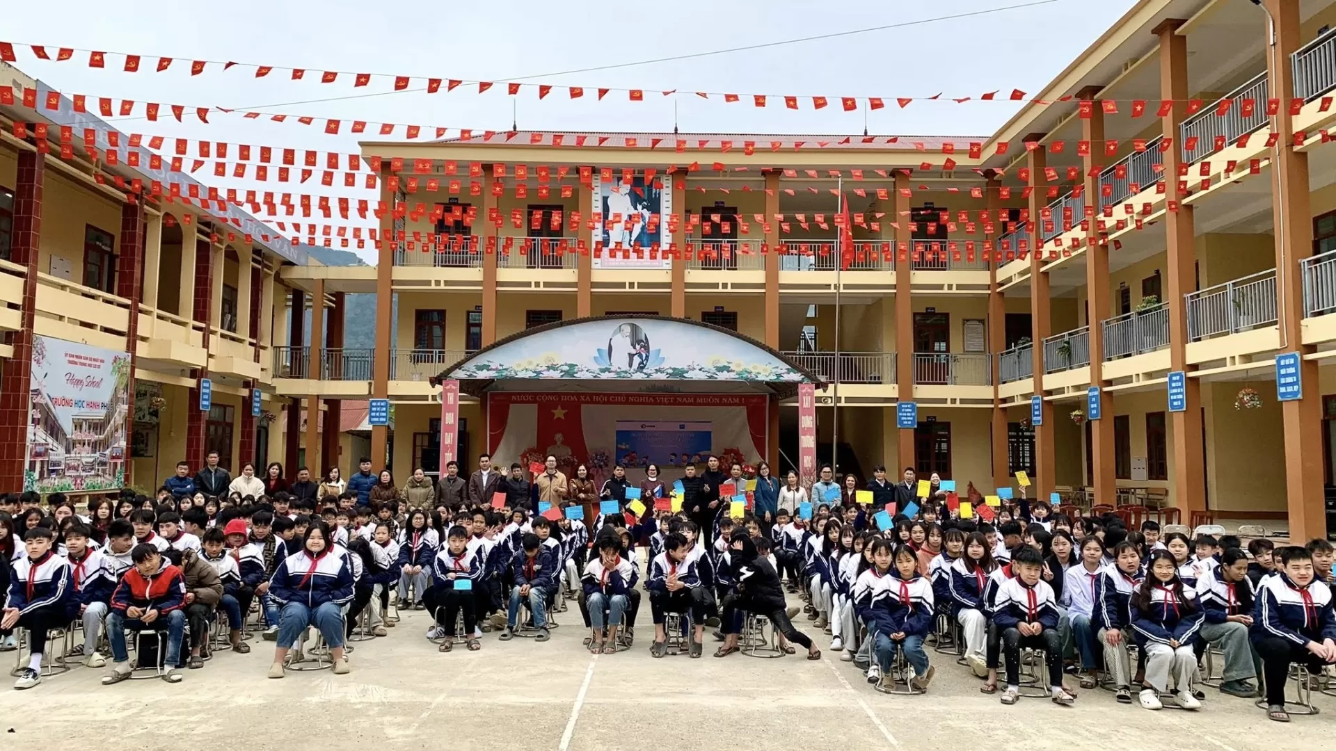 Trường THCS Nhất Hòa