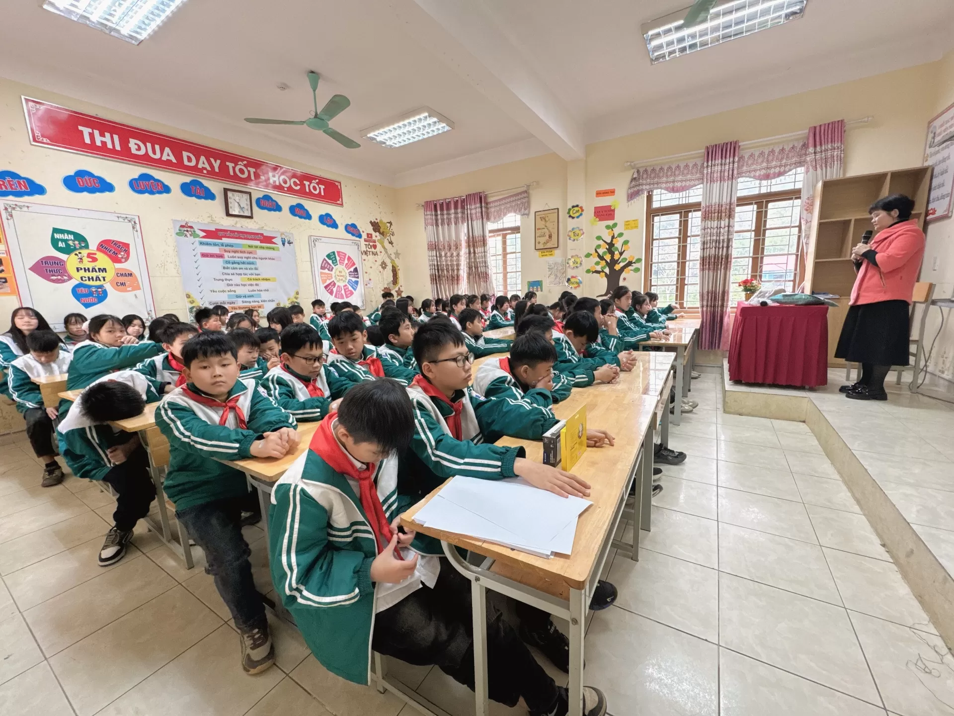 Trường THCS ĐỀ THÁM - LẠNG SƠN
