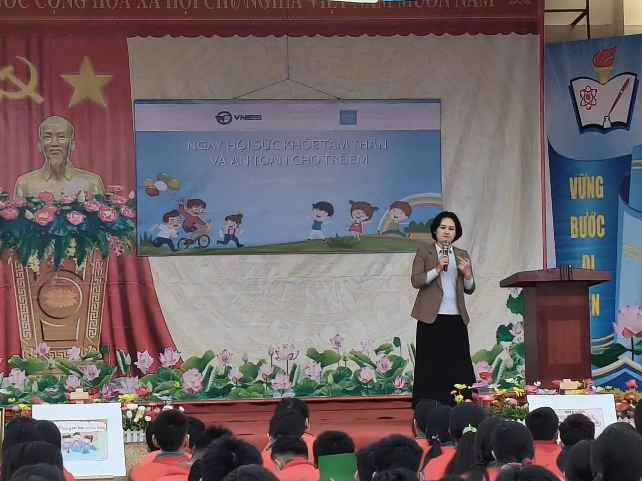 Trường THCS Long Đống