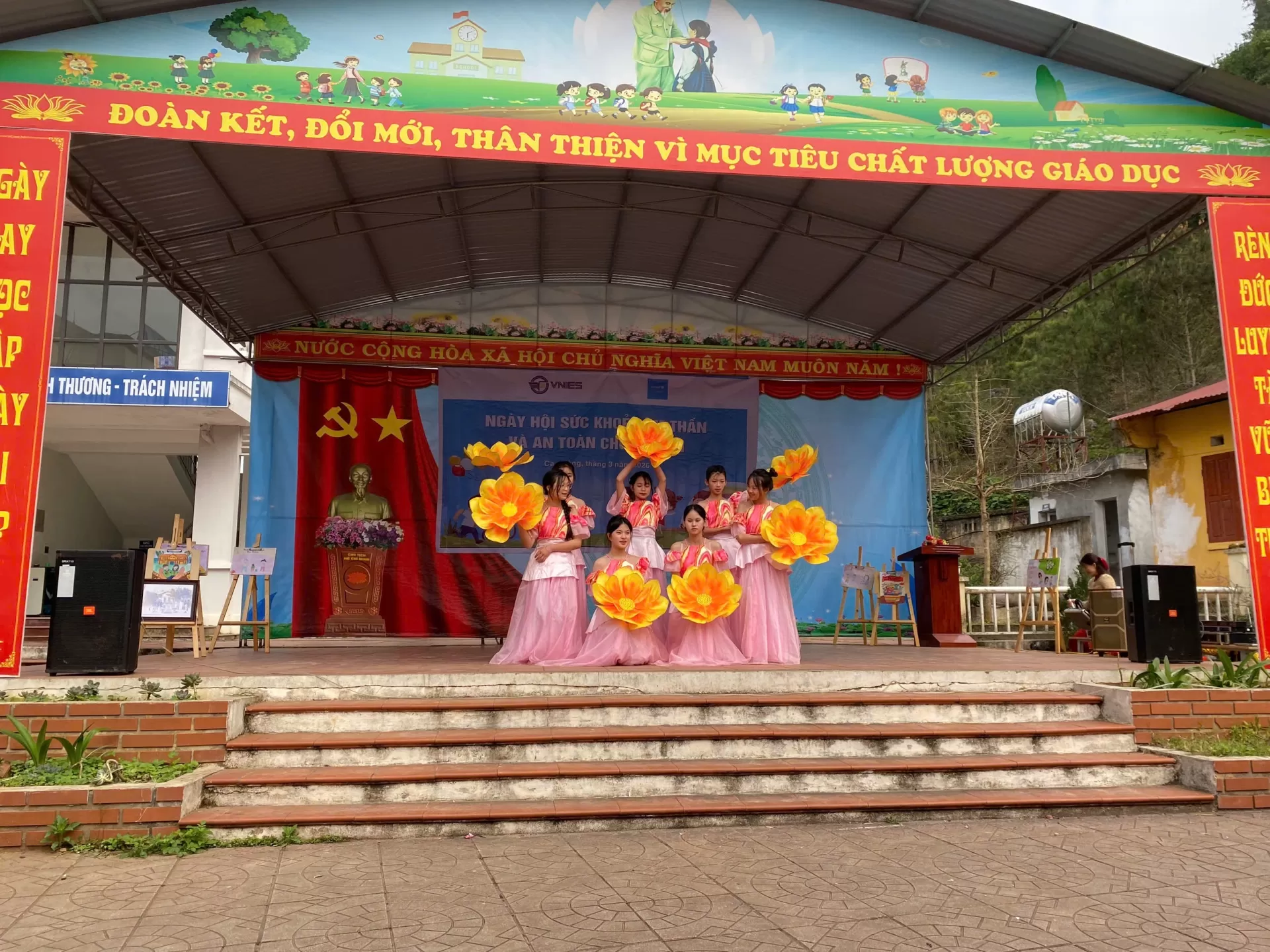 Trường TH&THCS Tri Phương Cao Bằng