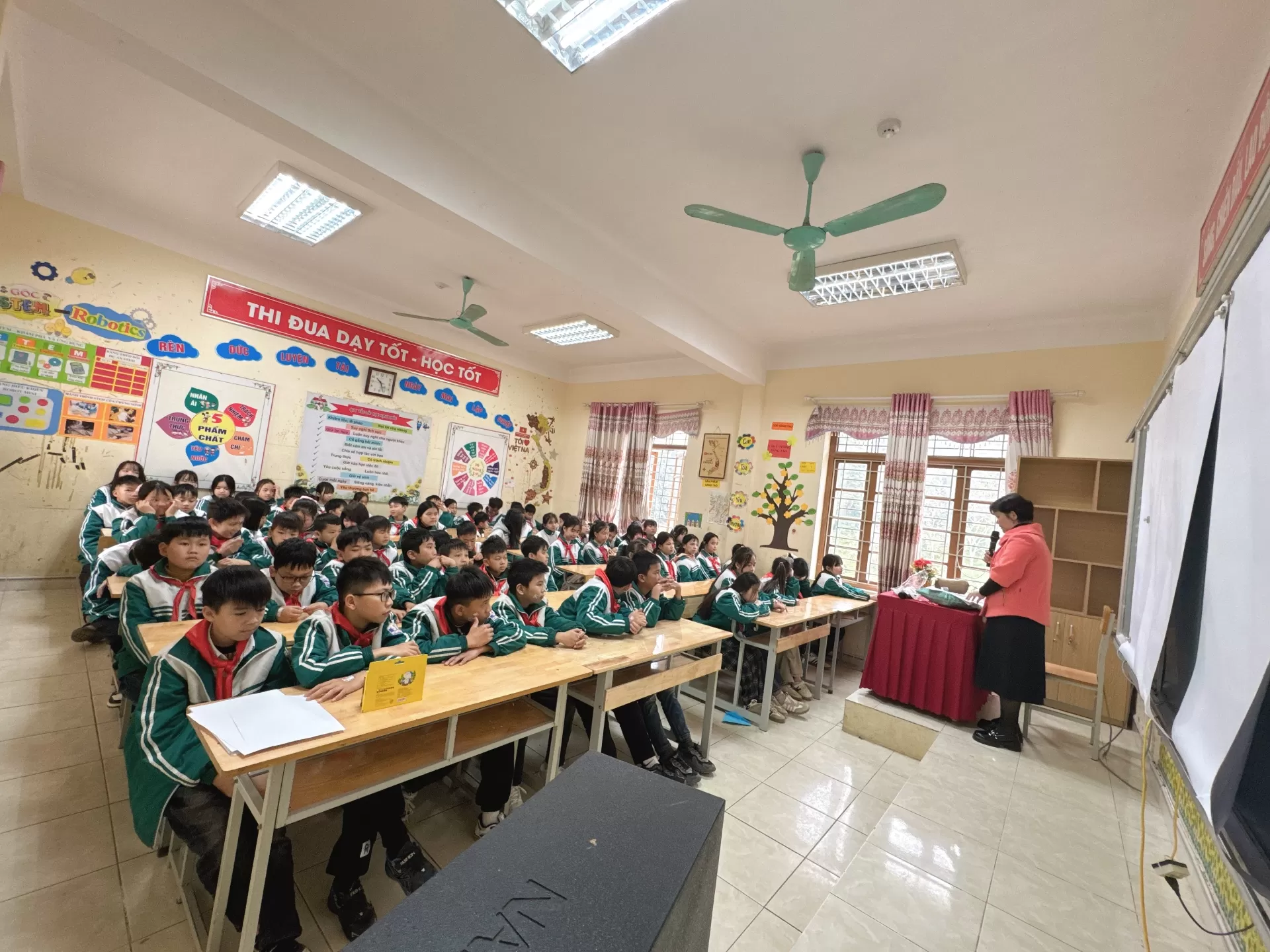 Trường THCS ĐỀ THÁM - LẠNG SƠN
