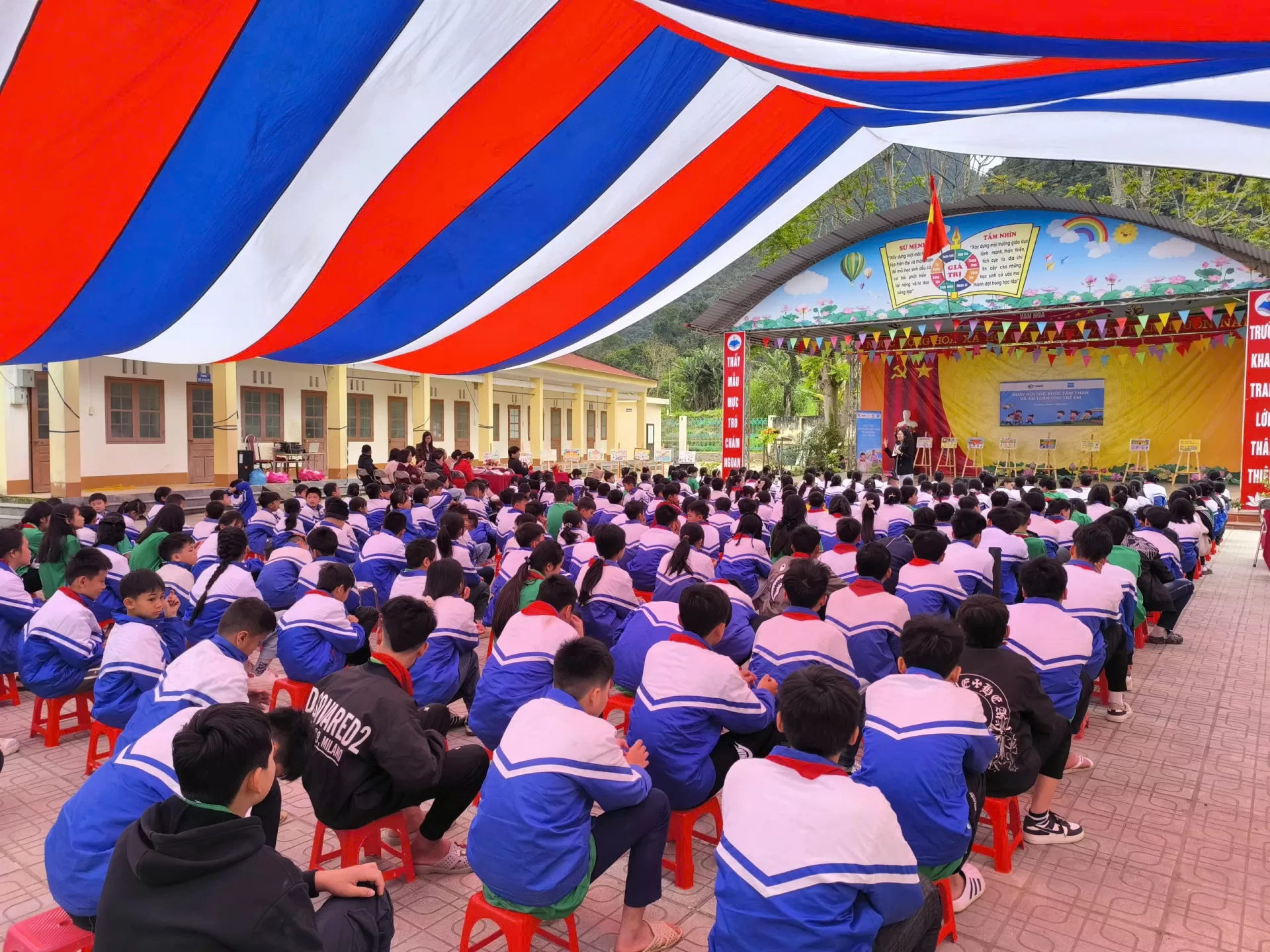 Trường TH-THCS Hồng Đại Cao Bằng