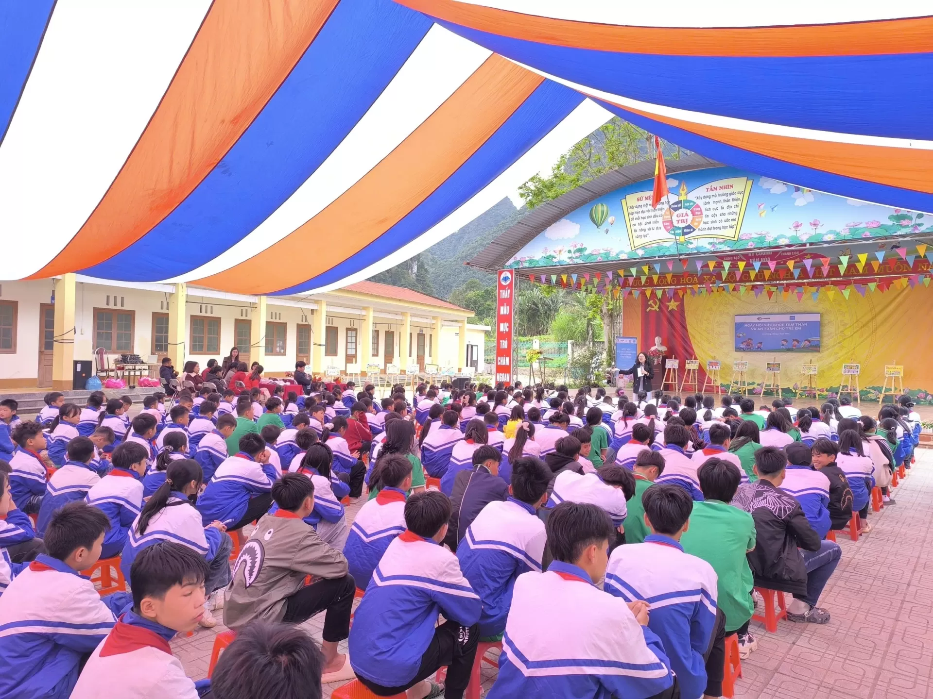Trường TH-THCS Hồng Đại Cao Bằng